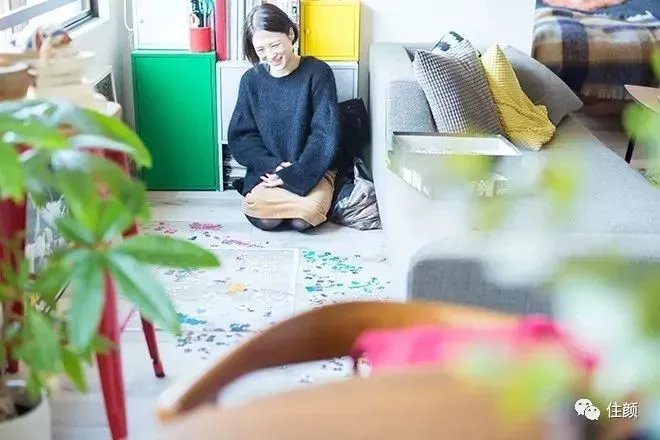 买房、独居、不婚、不生,这届女性实在是太牛了!