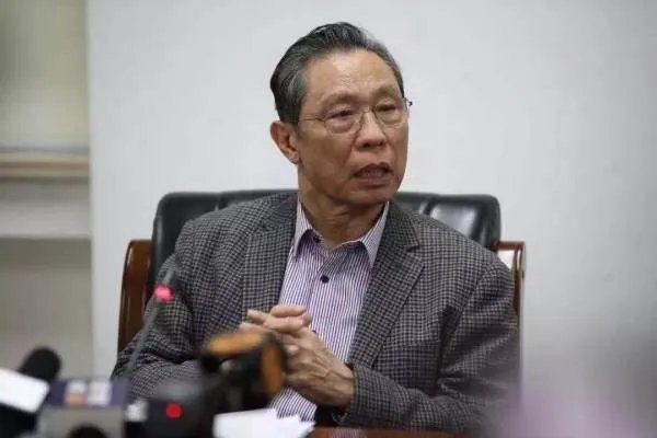 对于香港现在已经出现的社区感染,香港疫情防控该怎么办?