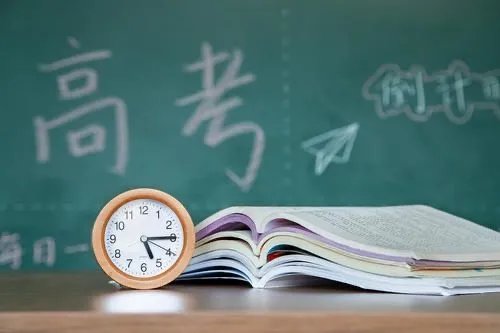 网友热议高三生活里的温柔和浪漫,这些温柔和浪漫都有什么?