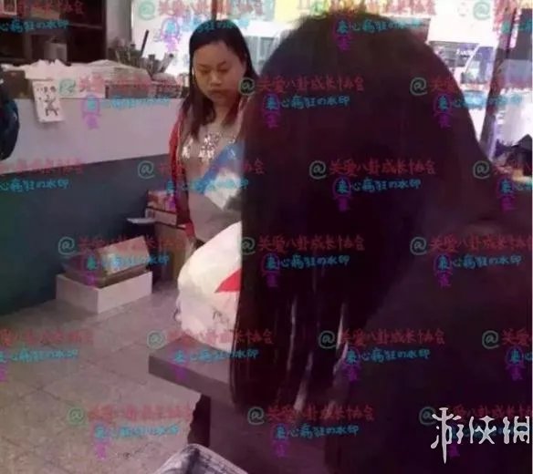 凤姐在美国近照曝光:又发福腰间赘肉长一圈富态十足