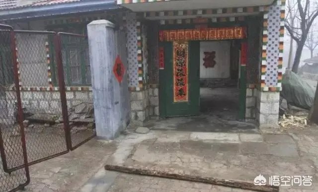 在农村过年时,门口横放一棵高粱秸什么用意?