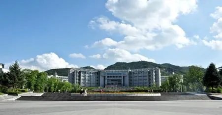 鞍山的辽宁科技大学是几本?学校怎么样?