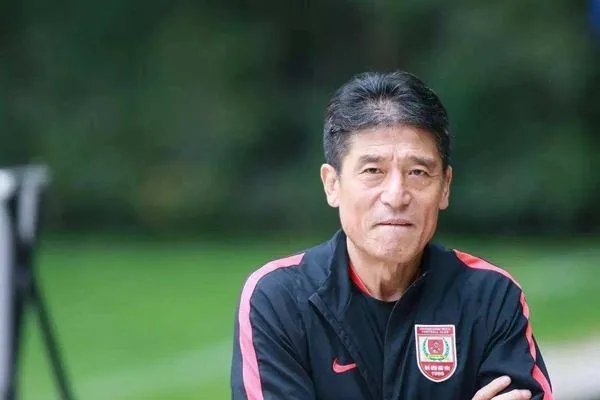 执教国足8年的外教李章洙，为什么如今没球队签约了？