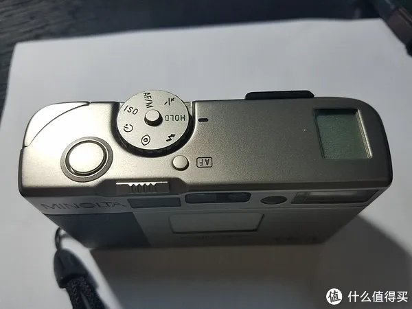 3款有意思的旁轴胶片相机:禄来35S,美能达TC-1,徕卡minilux