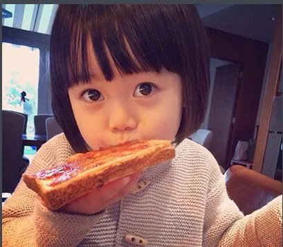 韩寒的女儿叫什么名字?