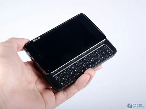 中文诺基亚N900狂降 摩托罗拉A3300到货