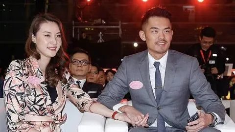 “摸臀门”后原谅林丹,退隐多年,林丹妻子谢杏芳现状怎么样?