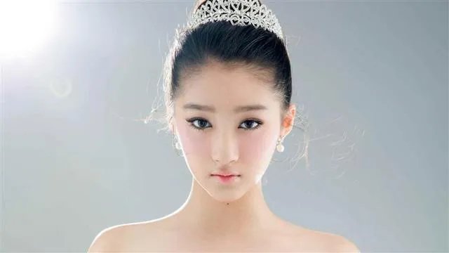 来分享一下关于鹿晗和关晓彤恋情的朋友圈吧？