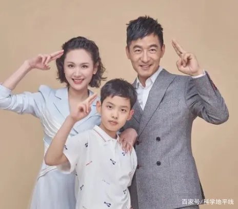 程莉莎深夜回怼网友太尴尬,郭晓东说了什么?