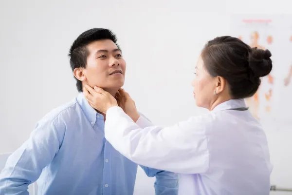 痛心!14岁男孩查出淋巴癌,早期症状像感冒!父母卖房治病