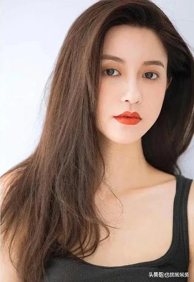 你觉得蒋凡总裁夫人和张大奕谁漂亮?为什么?