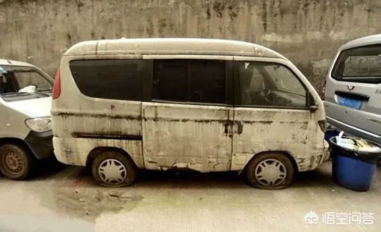 为什么路边停的好多僵尸车,车主不开去报废呢?