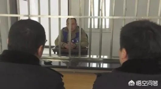 周口宝马大巴斗气互别,双方为了怄气互相别挡,你怎么看?