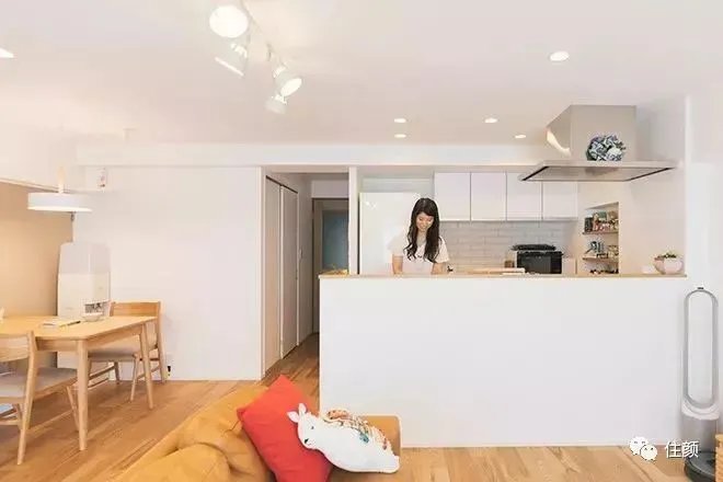 买房、独居、不婚、不生,这届女性实在是太牛了!
