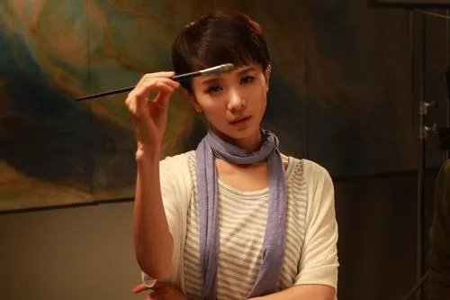 曾为了角色剃光头,演反派差别太大被骂,刘钇彤如今怎样了?