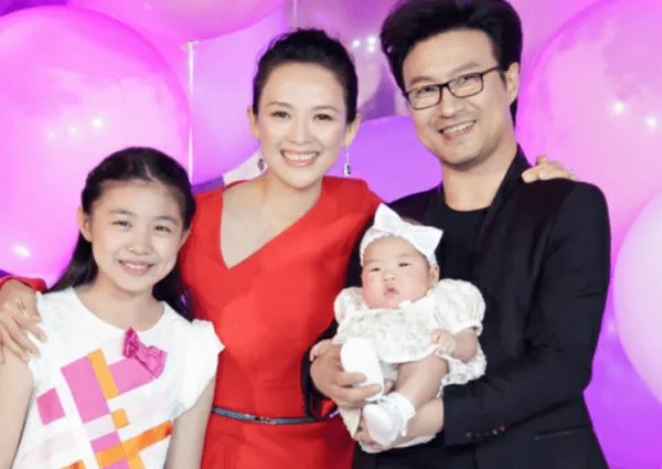 网曝汪峰领女儿做亲子鉴定,章子怡的真面目终于被揭开了,发生了什么事情?