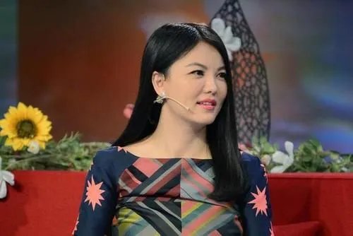 谢娜的主持水平和李湘的差距有多大?