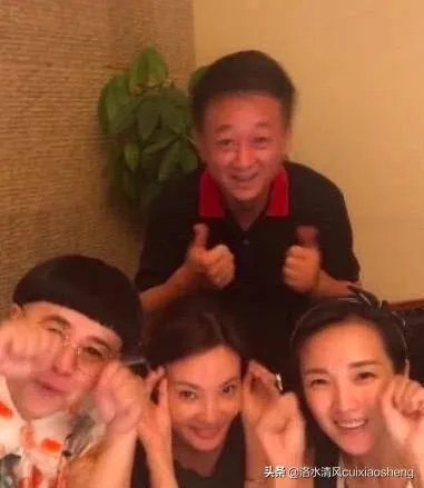 朱军下跪门怎么回事?