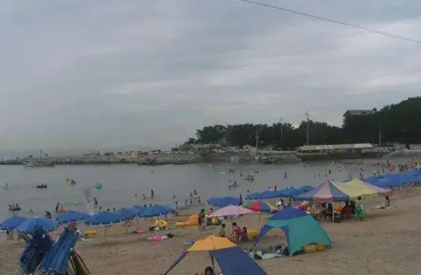 韩媒:一名中国游客在韩国海水浴场溺亡,事发当时有无人上前施救?