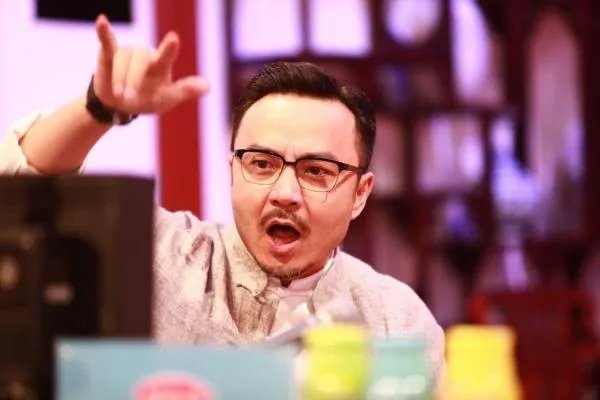 仇晓曾是汪涵最感激的人,她做了哪些让汪涵感激的事情?