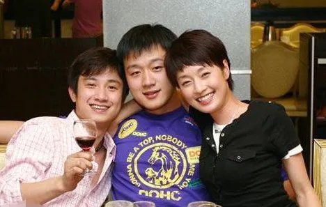 马伊琍卖力宣传,力捧小18岁的绯闻男友,难道她又要重蹈覆辙吗?