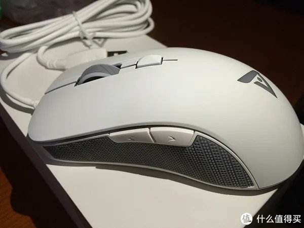LOL玩家测评—钛度鼠标 智能版(附部分与罗技G100S对比)