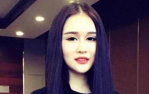 大家觉得赵本山的女儿怎么样?
