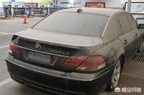 为什么路边停的好多僵尸车,车主不开去报废呢?