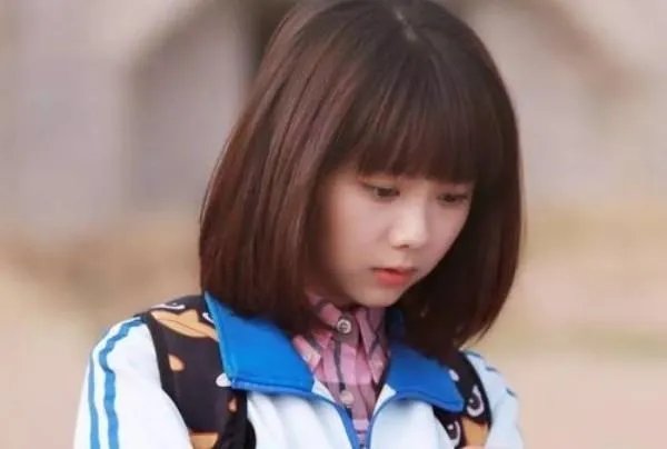 什么脸型的女生适合没有刘海的发型?