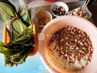 五谷咸肉粽子