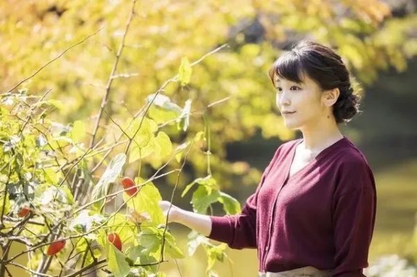 结婚7天日本真子公主首度回娘家，她为何会选择嫁给一个平民百姓？