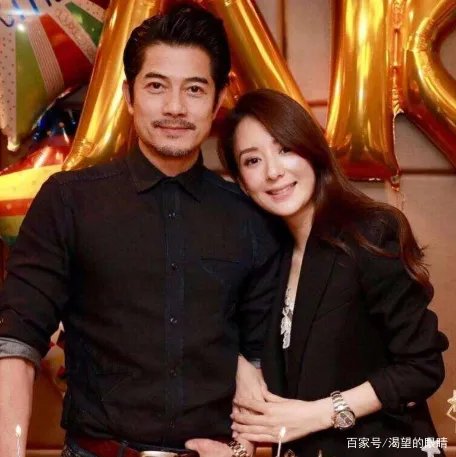 方媛气质太好,每次现身就成为全场焦点,对此你怎么看?