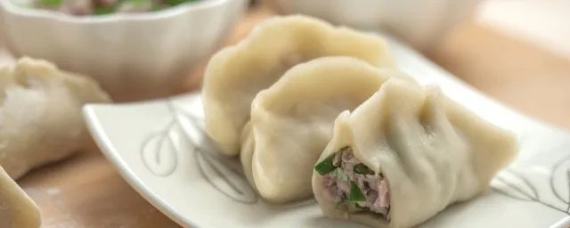 明朝有记载元旦拜年要作匾食的匾食指什么