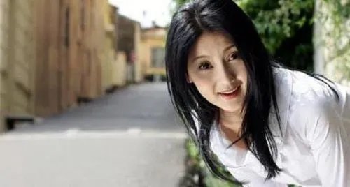 贾跃亭和甘薇是什么时候离婚的?