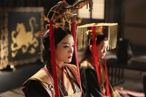 两千年前，中华大地上最尊贵的姓氏是什么，为何现今全国不到一万人？