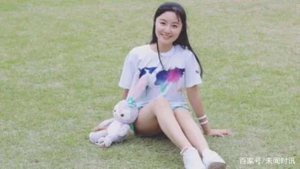 “点读机女孩”高考成绩曝光,网友为何说你敢再说So easy不?