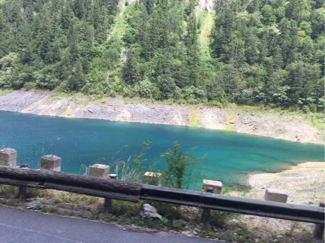 九寨沟地震过后又形成新的景点,你还会去吗?