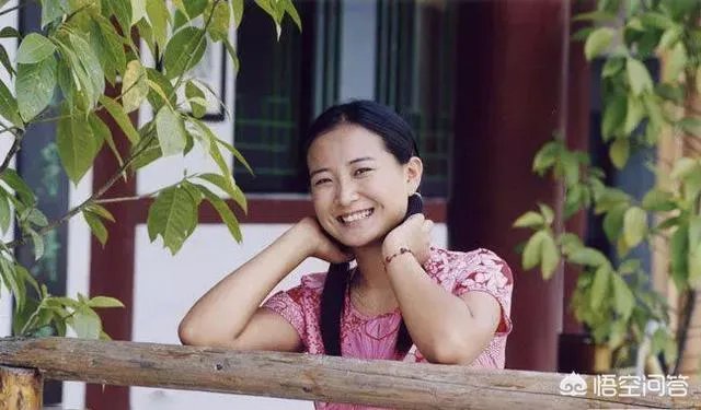 贾玲当年为什么会改行?她究竟是个怎样的人?