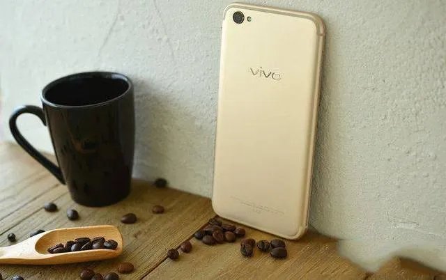 oppo拍照手机和vivo X9哪个好?