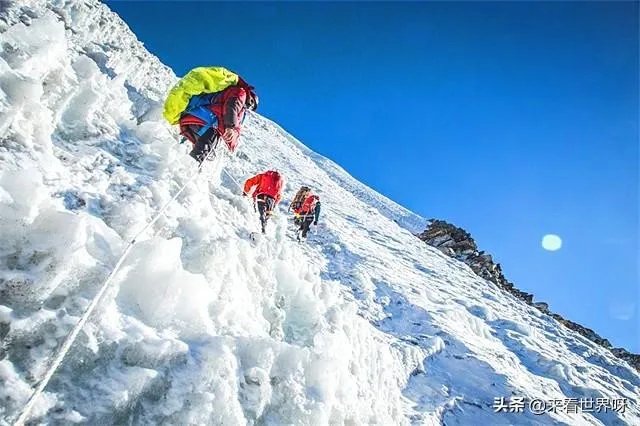 能乘直升机直接登顶珠峰吗?