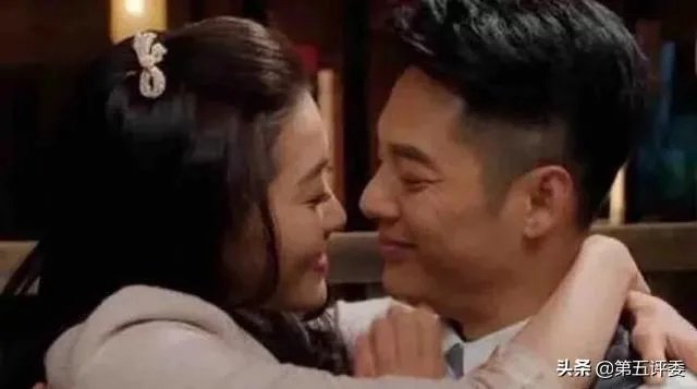 与傅程鹏离婚后,独自抚养儿子的程愫现状怎么样了?