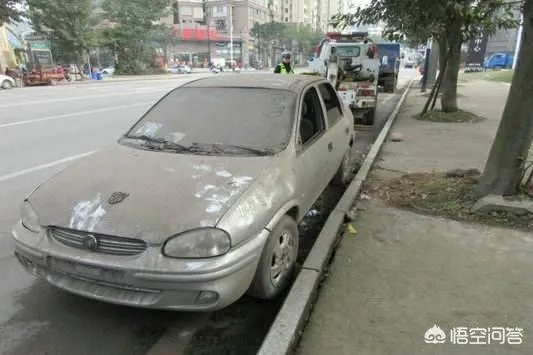 为什么路边停的好多僵尸车,车主不开去报废呢?