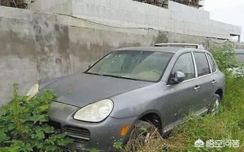 为什么路边停的好多僵尸车,车主不开去报废呢?