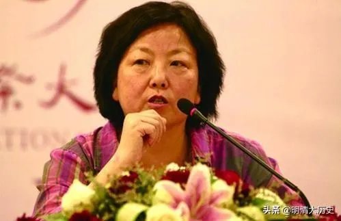 湖北大学教师梁艳萍,颠覆历史事实,长期发表“侮国”言论,怎么评价?