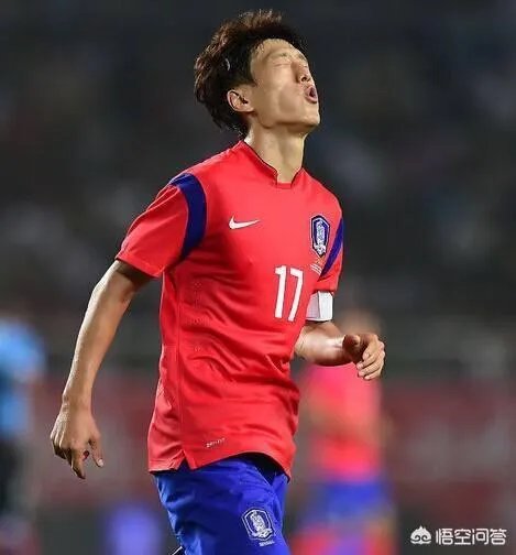 对于韩国队被卡塔尔一剑封喉输了,韩国球迷说韩国队和中国队一样丢人,你怎么看?