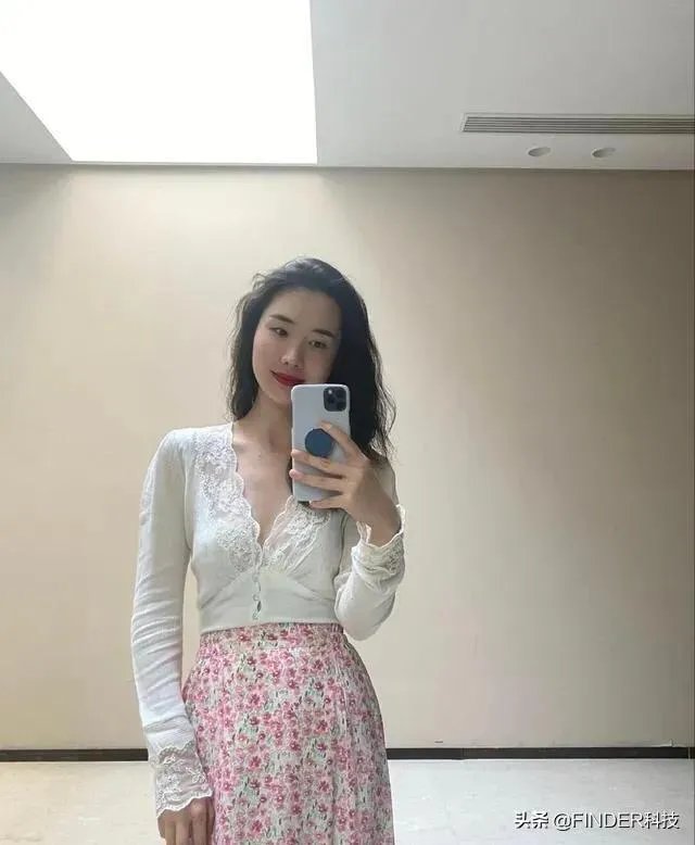 你觉得蒋凡总裁夫人和张大奕谁漂亮?为什么?