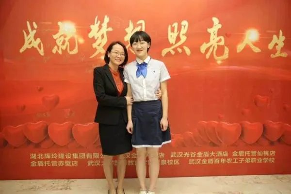 武汉学霸高考725分,成绩与努力到底有多大的关系?