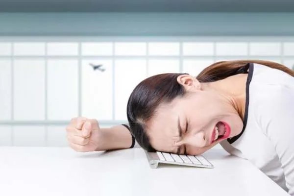 孕妇临产前跳楼:女人这一生,到底有多难?