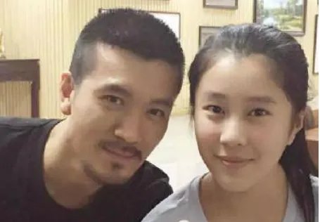 杨子大女儿近照曝光,19岁赶超黄圣依,你怎么看?