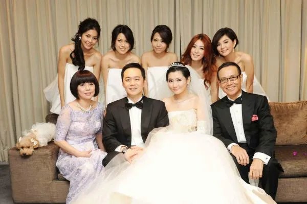 任家萱的结婚照